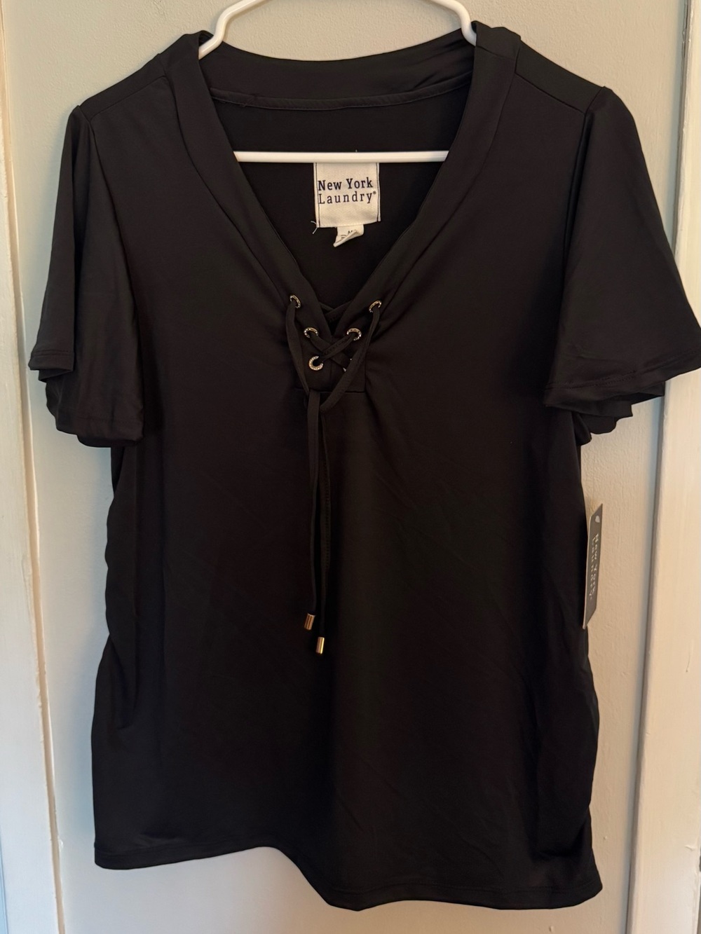NWT New York Laundry Black Lace-Up Flutter Sleeve Top Medium